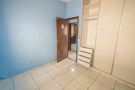 quarto 2 de casa à venda com 2 quartos, 180m² em Conjunto Confisco, Belo Horizonte