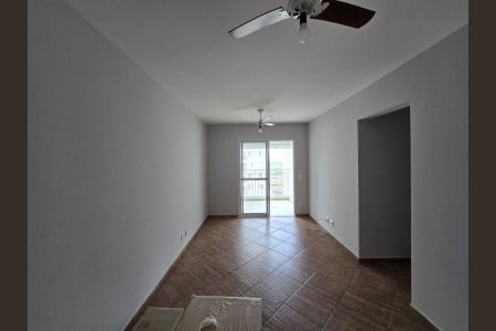 Sala de apartamento para alugar com 3 quartos, 76m² em Vila Augusta, Guarulhos