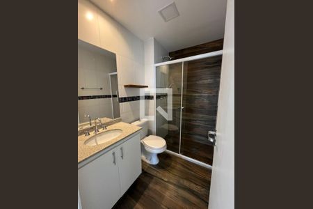 Banheiro de apartamento à venda com 2 quartos, 67m² em Alphaville Industrial, Barueri