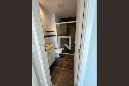 Banheiro de apartamento à venda com 2 quartos, 67m² em Alphaville Industrial, Barueri