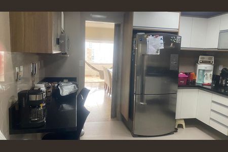 Apartamento para alugar com 4 quartos, 215m² em Caminho das Árvores, Salvador