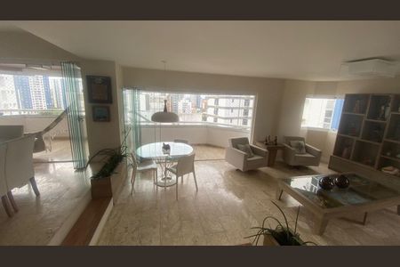 Apartamento para alugar com 4 quartos, 215m² em Caminho das Árvores, Salvador