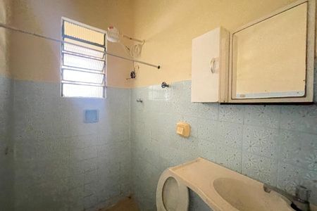 Banheiro de casa para alugar com 1 quarto, 55m² em Parque Lafaiete, Duque de Caxias