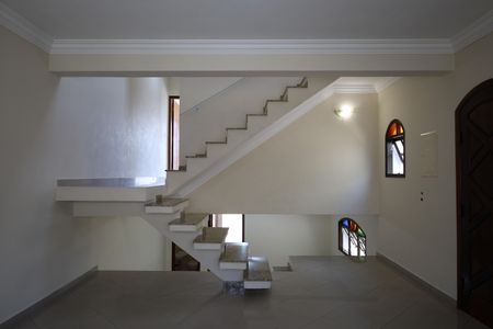 Casa à venda com 3 quartos, 131m² em Vila Marari, São Paulo