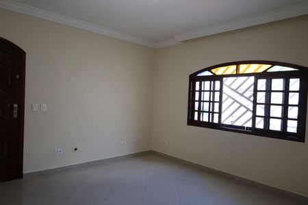 Casa à venda com 3 quartos, 131m² em Vila Marari, São Paulo