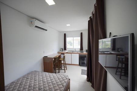 Tv de kitnet/studio para alugar com 1 quarto, 18m² em Agronômica, Florianópolis