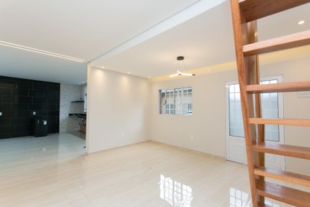 Sala de casa à venda com 2 quartos, 150m² em Jardim Lideranca, São Paulo