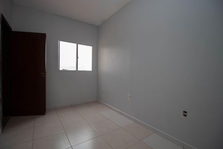 Quarto 2 de apartamento para alugar com 2 quartos, 60m² em Colônia Agrícola Samambaia, Brasília