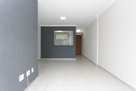 Sala de apartamento para alugar com 3 quartos, 74m² em Vila Carmosina, São Paulo