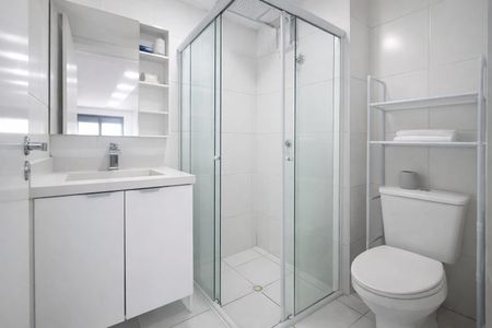 Banheiro de apartamento para alugar com 2 quartos, 36m² em Presidente Altino, Osasco