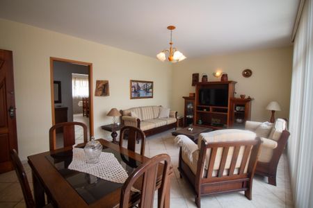 Sala de casa à venda com 5 quartos, 254m² em Jardim Caravelas, São Paulo