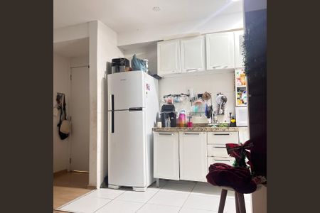 Cozinha de apartamento para alugar com 3 quartos, 73m² em Marechal Hermes, Rio de Janeiro