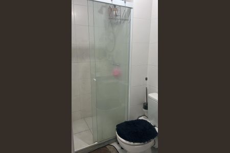 Banheiro de apartamento para alugar com 3 quartos, 73m² em Marechal Hermes, Rio de Janeiro