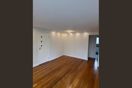Apartamento para alugar com 3 quartos, 118m² em Jardim Vila Mariana, São Paulo