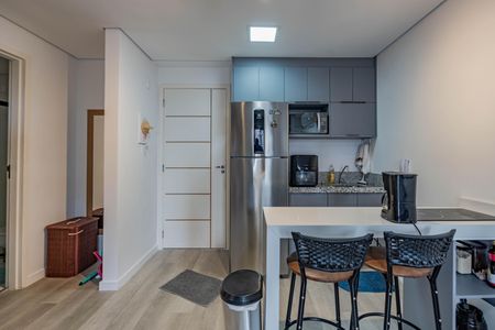 Sala e cozinha de apartamento para alugar com 1 quarto, 33m² em Vila Nair, São Paulo