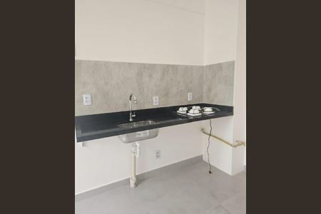 Cozinha de apartamento para alugar com 1 quarto, 24m² em Jardim Oriental, São Paulo