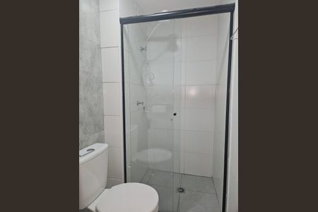 Banheiro de apartamento para alugar com 1 quarto, 24m² em Jardim Oriental, São Paulo