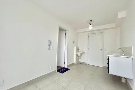 Sala de apartamento para alugar com 1 quarto, 43m² em Jardim Itacolomi, São Paulo