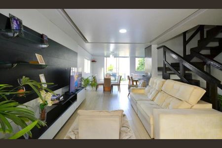 Sala de casa de condomínio para alugar com 3 quartos, 300m² em Mário Quintana, Viamão