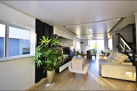 Sala de casa de condomínio para alugar com 3 quartos, 300m² em Mário Quintana, Viamão