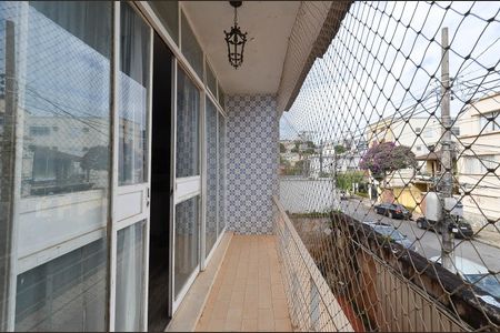 Varanda de casa à venda com 4 quartos, 350m² em São Lucas, Belo Horizonte