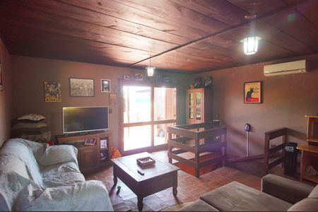 Sala de casa à venda com 5 quartos, 300m² em Santos Dumont, São Leopoldo