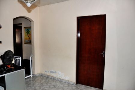 Detalhe - Sala de casa para alugar com 3 quartos, 400m² em Jardim Monjolo, São Paulo