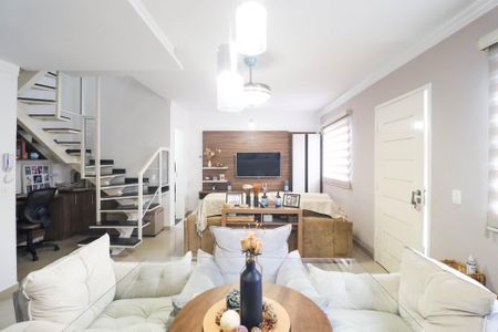 Casa de Condomínio à venda com 3 quartos, 145m² em Vila Paiva, São Paulo