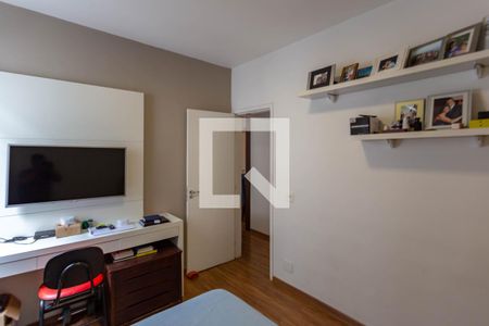Quarto de apartamento para alugar com 2 quartos, 66m² em Sagrada Família, Belo Horizonte