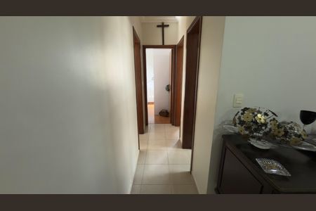 Corredor de apartamento para alugar com 3 quartos, 90m² em Itamarati, Belo Horizonte
