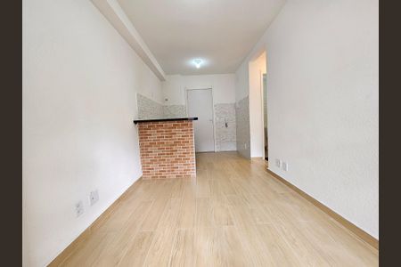 Sala de apartamento para alugar com 2 quartos, 37m² em Jardim São Luís, São Paulo