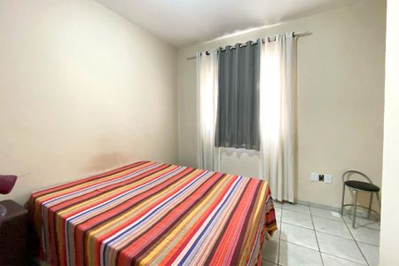 Quarto 1 de casa para alugar com 2 quartos, 110m² em Santa Terezinha, Belo Horizonte