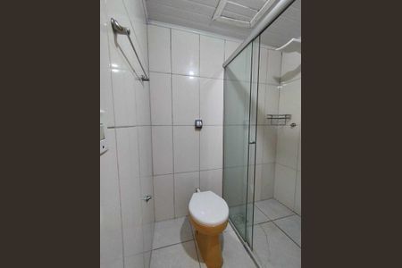 Banheiro de apartamento à venda com 2 quartos, 65m² em Vila Rosa, Novo Hamburgo