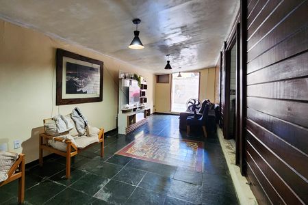 Sala de casa para alugar com 3 quartos, 148m² em Sampaio, Rio de Janeiro