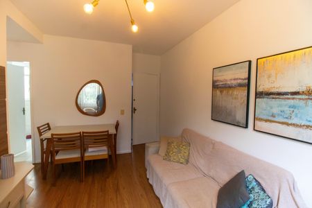 Sala de apartamento à venda com 2 quartos, 70m² em Santa Rosa, Niterói