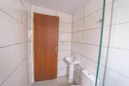 Banheiro de casa para alugar com 3 quartos, 80m² em Vila Araguaia, São Paulo