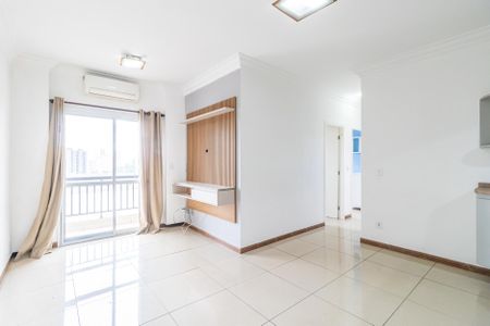 Sala de apartamento à venda com 3 quartos, 75m² em Nucleo Residencial Celia Mota, Barueri