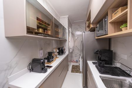 Cozinha de casa de condomínio à venda com 3 quartos, 100m² em Vila Pierina, São Paulo