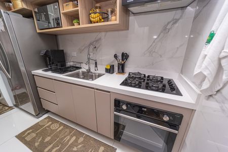 Cozinha de casa de condomínio à venda com 3 quartos, 100m² em Vila Pierina, São Paulo