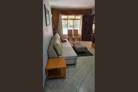 Sala de casa à venda com 3 quartos, 124m² em Cupecê, São Paulo