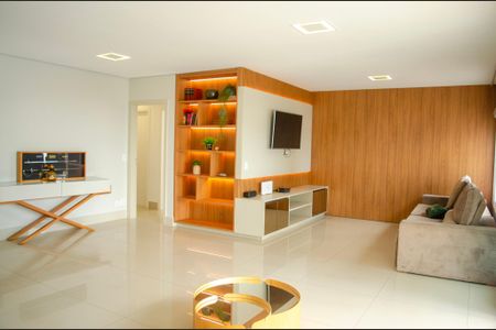 Apartamento para alugar com 3 quartos, 178m² em Setor Marista, Goiânia