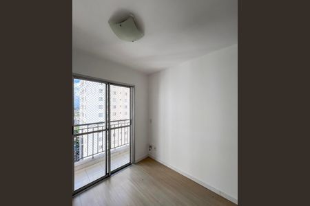 Sala de apartamento para alugar com 2 quartos, 52m² em Vila Liviero, São Paulo