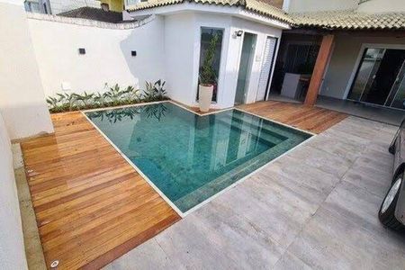 Casa à venda com 4 quartos, 250m² em Recreio dos Bandeirantes, Rio de Janeiro