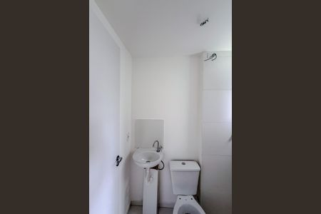 Banheiro de kitnet/studio para alugar com 1 quarto, 24m² em Chácara Inglesa, São Paulo
