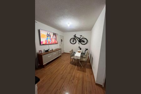 Sala de apartamento para alugar com 2 quartos, 45m² em Caiapos, Contagem