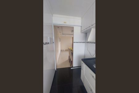 Cozinha de apartamento para alugar com 2 quartos, 48m² em Jardim Isis, Cotia