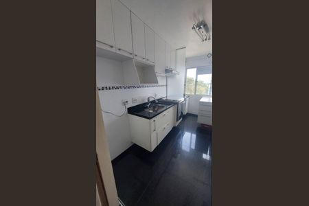 Cozinha de apartamento para alugar com 2 quartos, 48m² em Jardim Isis, Cotia