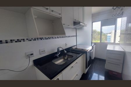 Cozinha de apartamento para alugar com 2 quartos, 48m² em Jardim Isis, Cotia