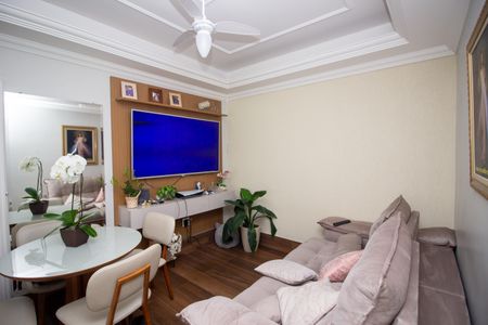Sala de casa à venda com 2 quartos, 360m² em Fonte Grande, Contagem