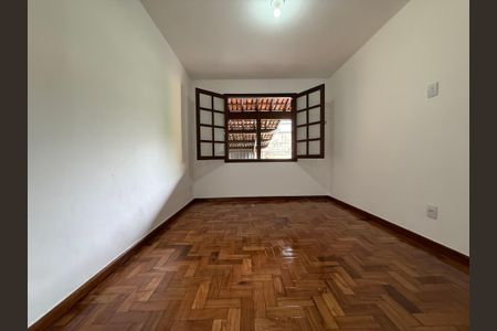 Casa para alugar com 4 quartos, 250m² em Alípio de Melo, Belo Horizonte